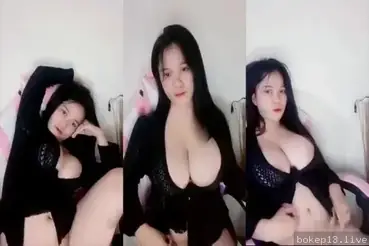 Gadis Cantik Berdada Besar Masturbasi Pamerkan Memek